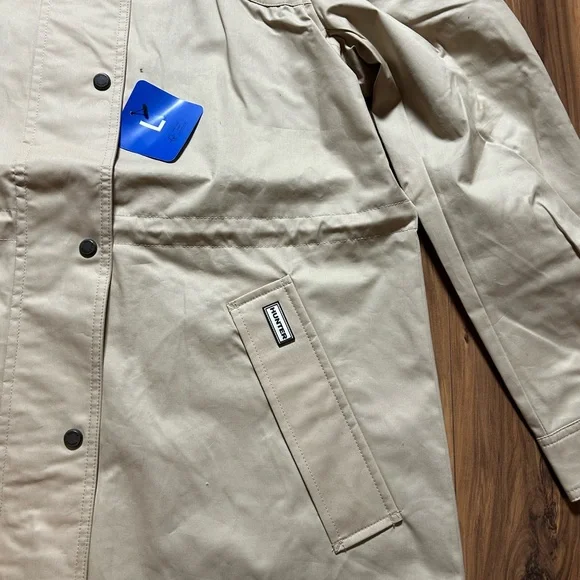 Hunter Women’s Almond/Tan Water Resistant Jacket with Hood, Size Large, New - Picture 5 of 11